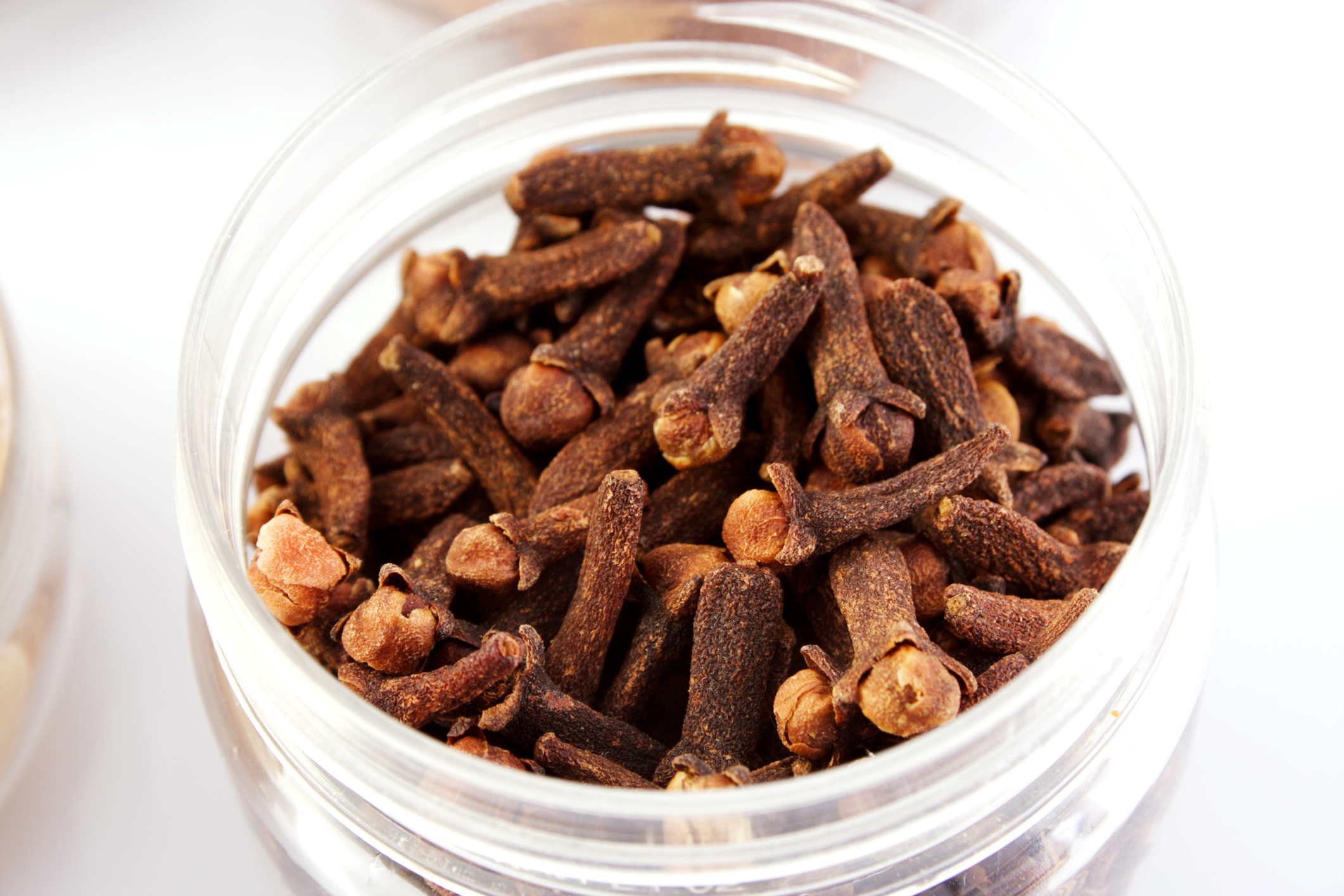 What Are the Benefits of Clove Tea? | LEAFtv