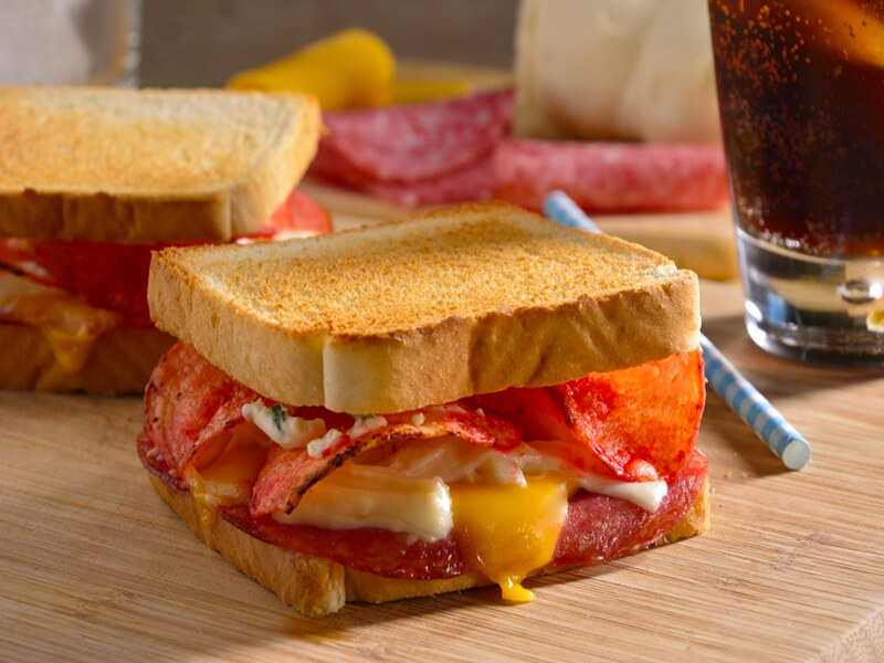 Cách làm sandwich salami: Món ăn bổ dưỡng nhanh chóng cho bữa sáng tại nhà