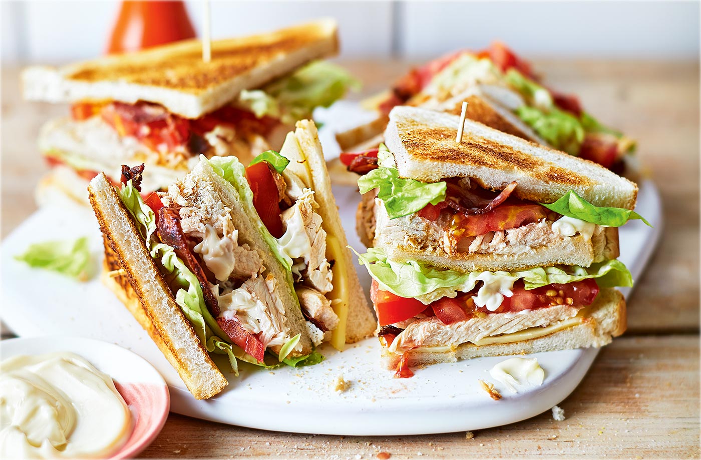 Gợi ý 20 cách chế biến bánh mì sandwich ăn sáng ngon cho bé - META.vn