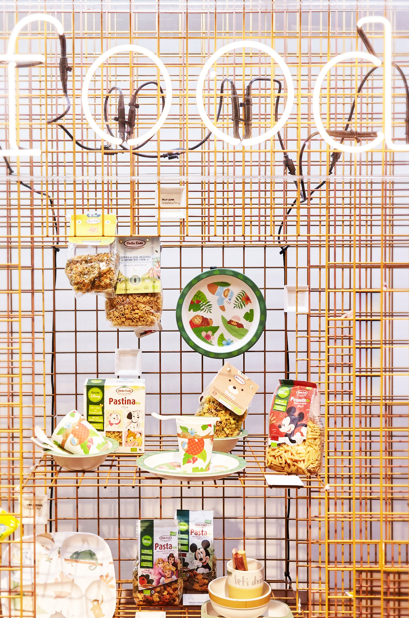 Nui Rau Củ Hữu Cơ Cho Bé Hình Công Chúa Mickey Dalla Costa 300g