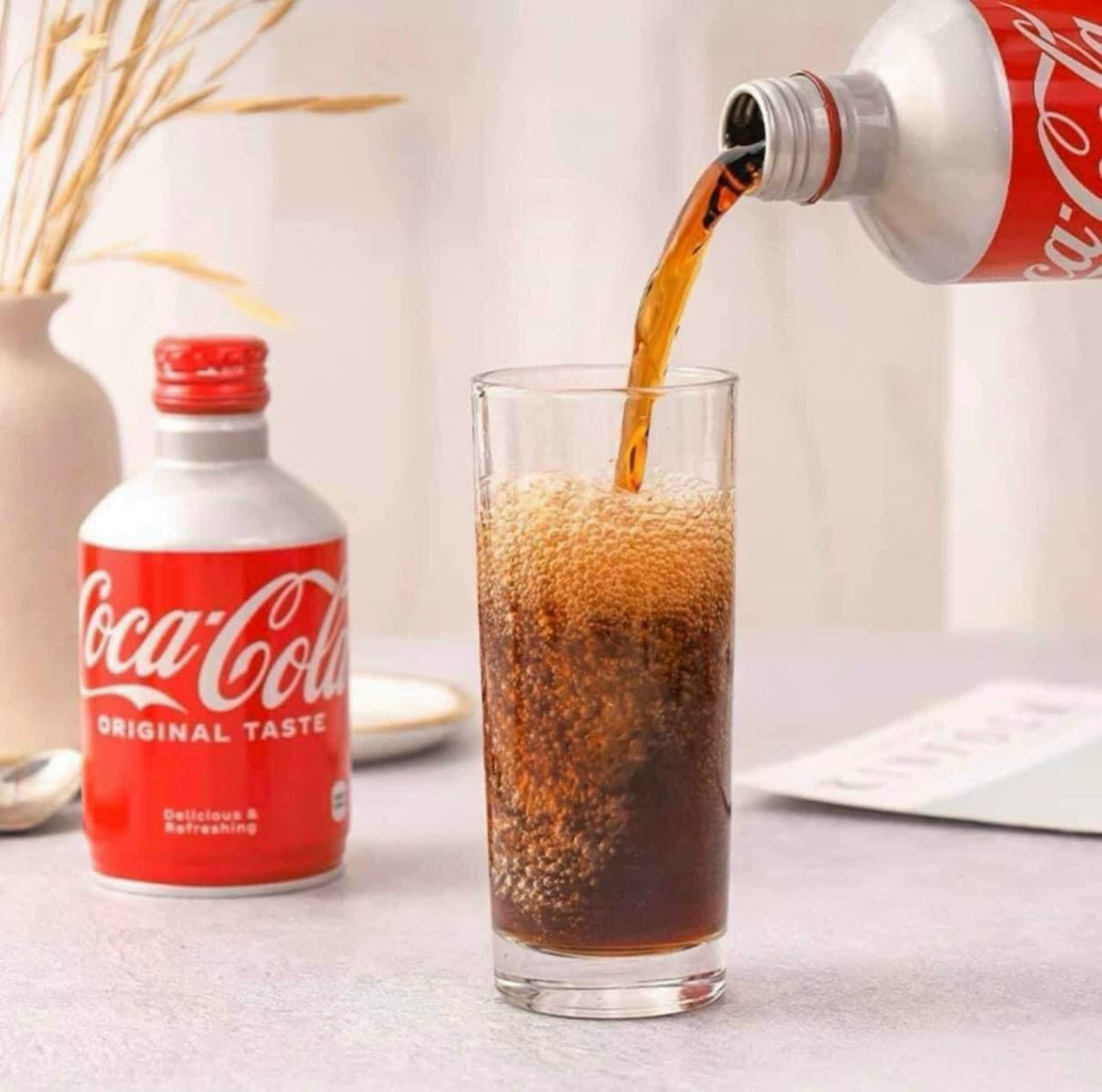 CocaCola Vỏ Nhôm Nắp Vặn Nhật Bản thùng 24 lon x 300ml