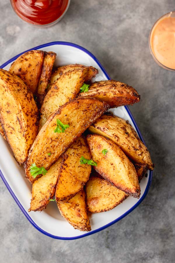 Oven Baked Crispy Potato Wedges - The Dinner Bite
