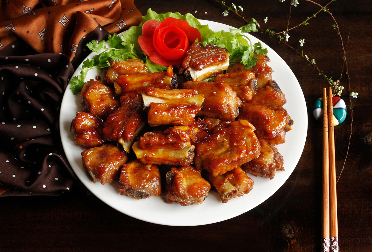 Cách làm sườn ram me thơm ngon, đậm đà - Bếp từ Lorca - an toàn tối đa