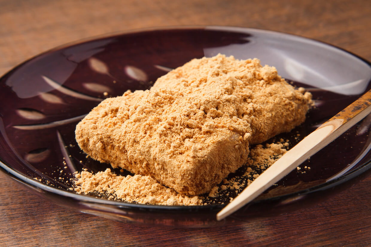 静岡名物「安倍川餅」って？特徴やお家で作れるレシピをご紹介 | デリッシュキッチン