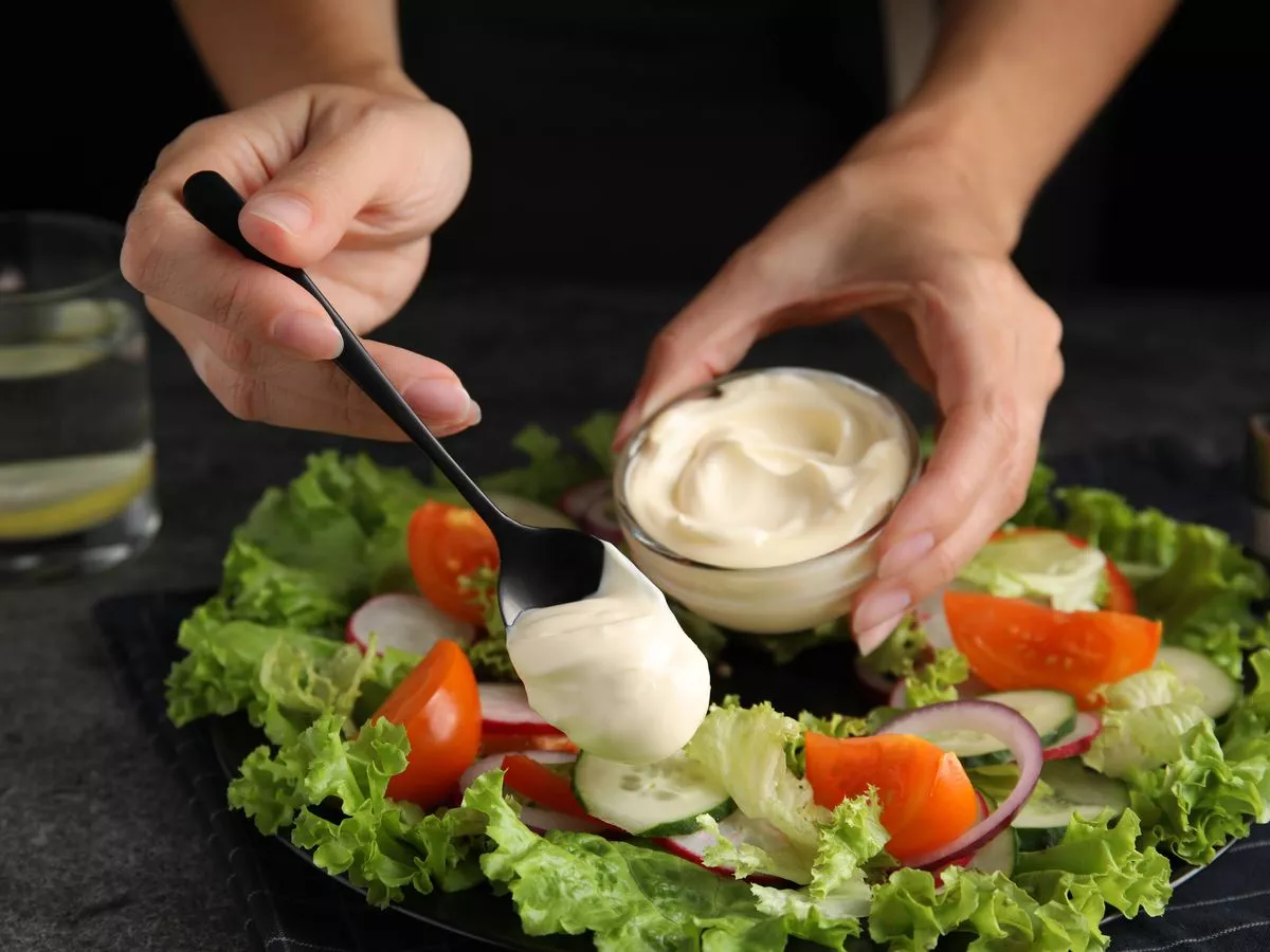 Brits amazed after discovering difference between mayonnaise and salad cream - The Mirror