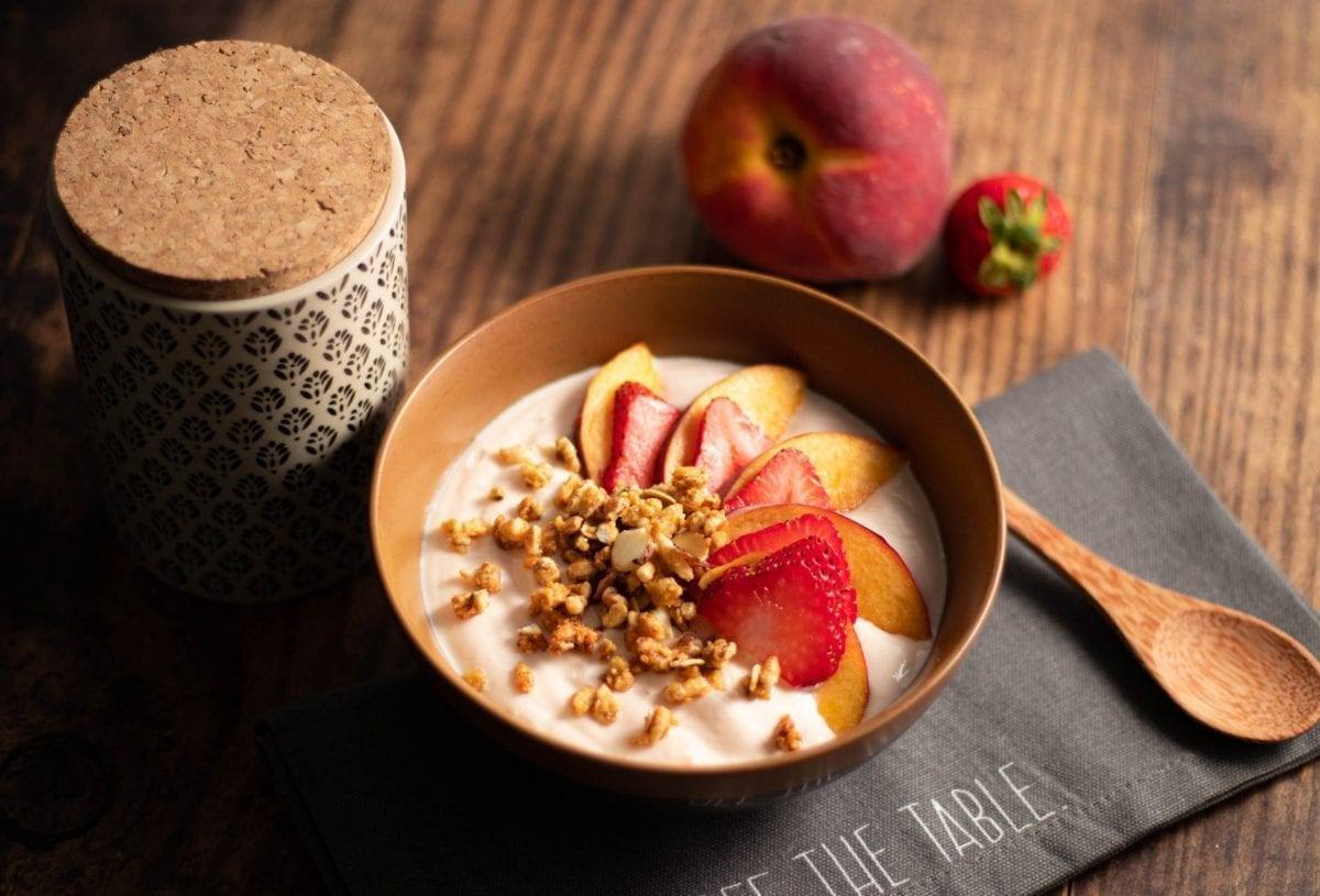 Peaches & Cream Yogurt Bowl - A Dash of Macros
