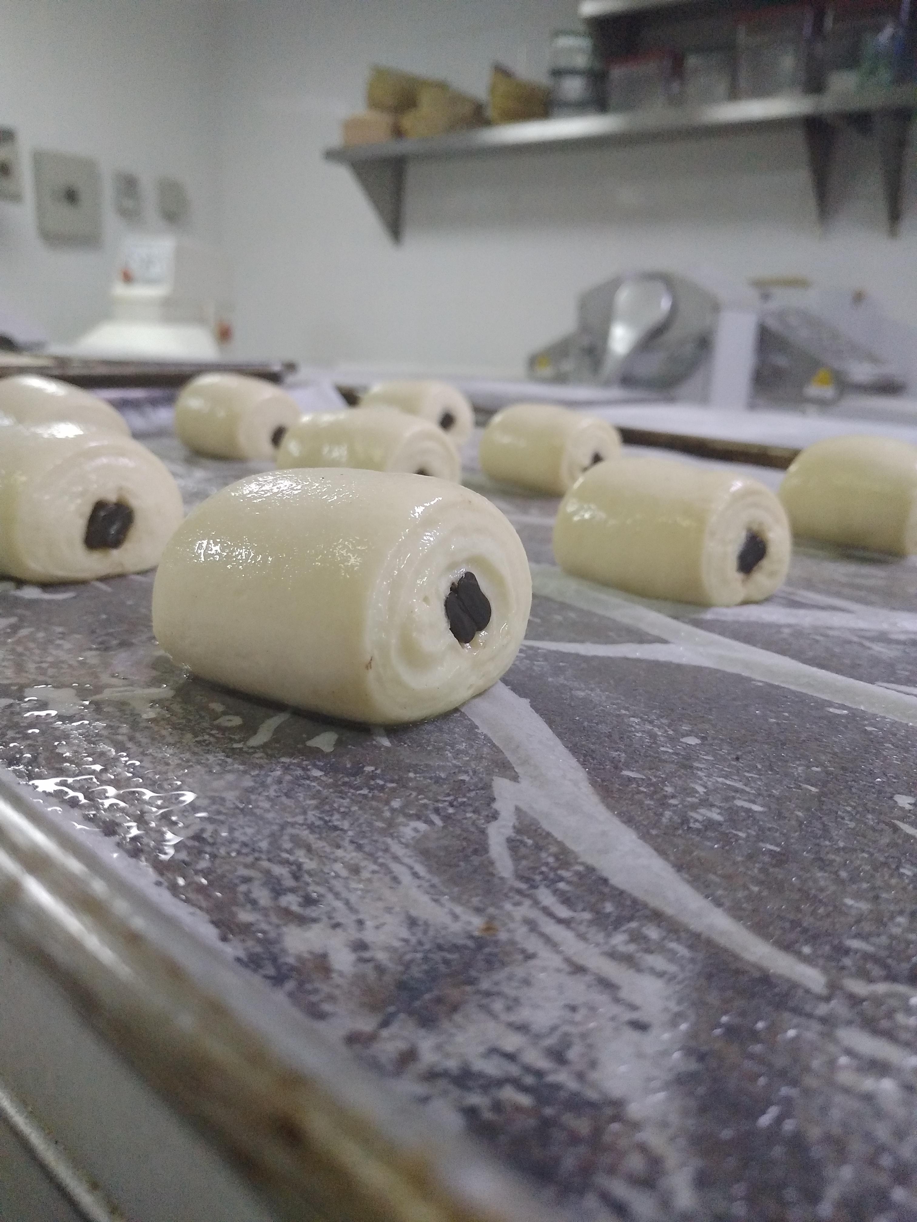 Pain au chocolat perfectly proofed. Need I say more? : r/FoodPorn