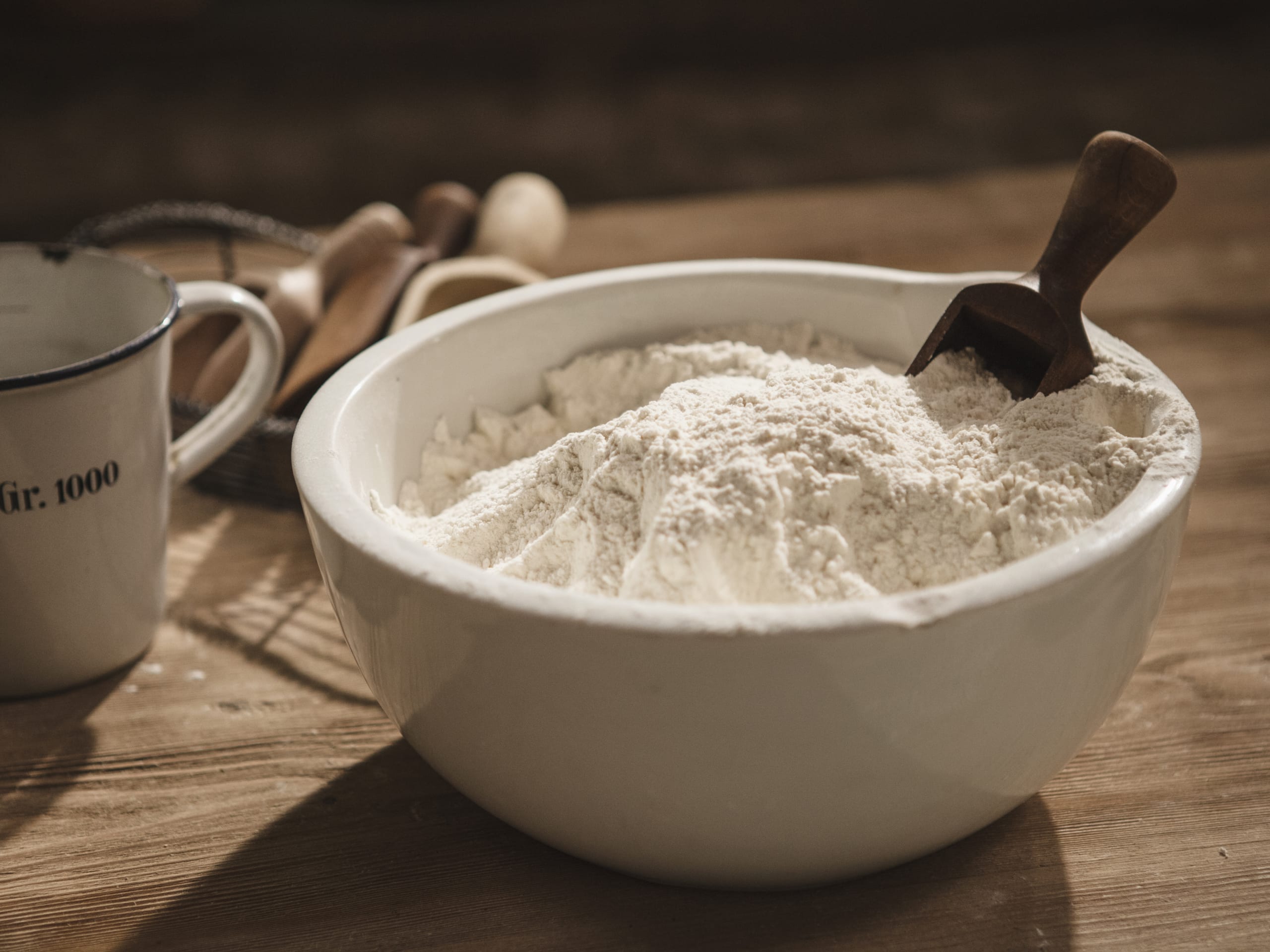Bread Flour vs. All-Purpose Flour Differences, Chefs Explain - Parade